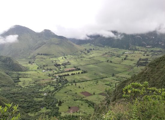 ecuador/highland-valleys/landmark/independence-square