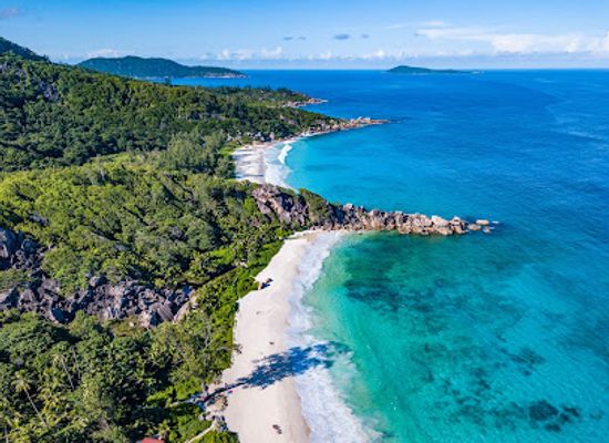 seychelles/la-digue/landmark/grand-anse-beach