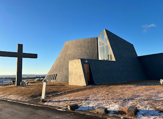 iceland/southern-region/landmark/blonduoskirkja
