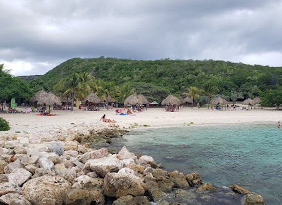 curacao/st-joris-bay/landmark/daaibooi-beach
