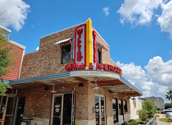 texas/college-station/landmark/willie-s-grill-icehouse