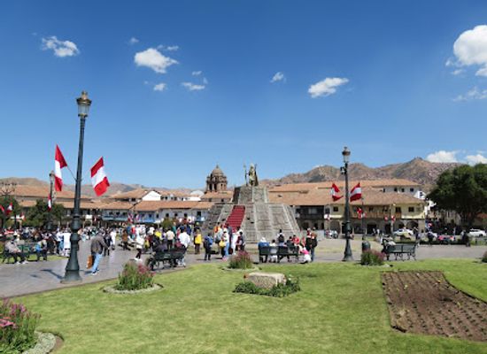peru/cusco-region/landmark/inca-statue