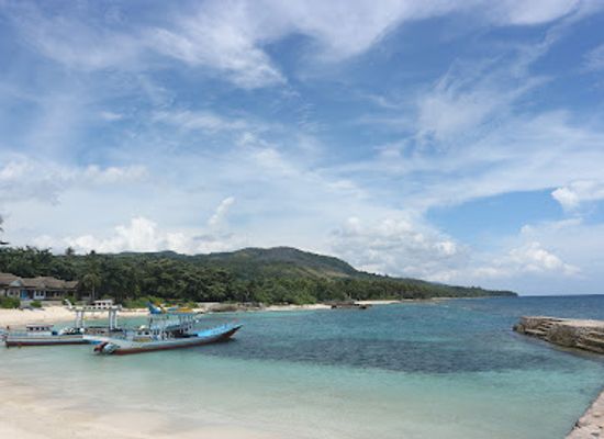 indonesia/maluku-islands/landmark/santai-beach