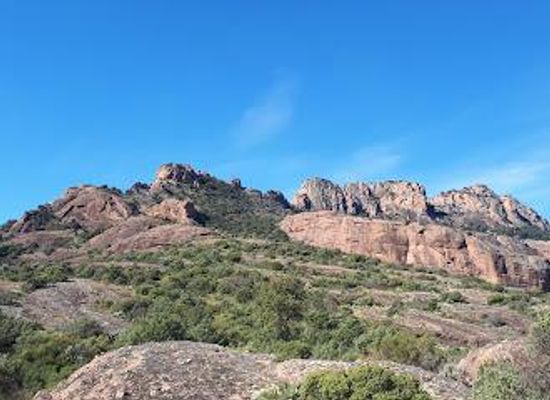 france/provence/landmark/rocher-de-roquebrune