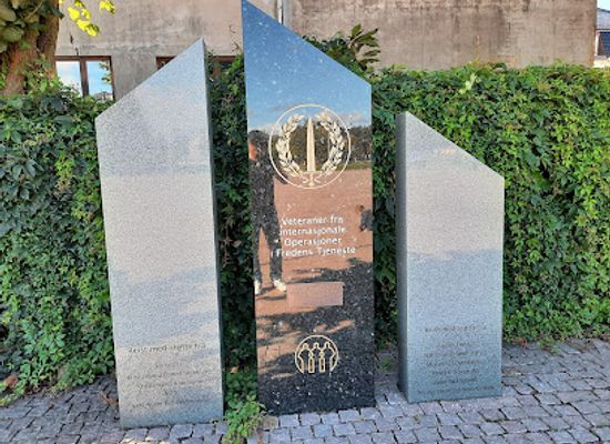 norway/sorlandet/landmark/veteraner-fra-internasjonale-operasjoner-i-fredens-tjeneste