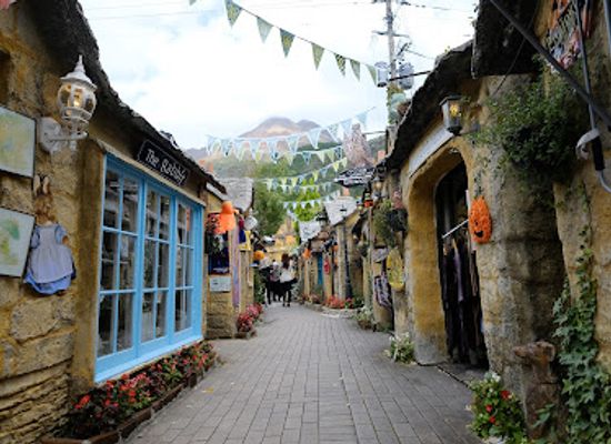 japan/yufuin/landmark/yufuin-floral-village