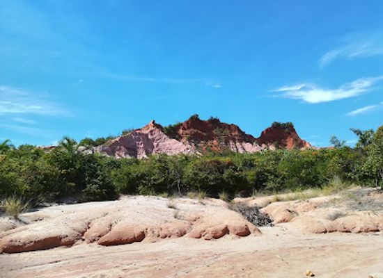 madagascar/majunga/landmark/cirque-rouge