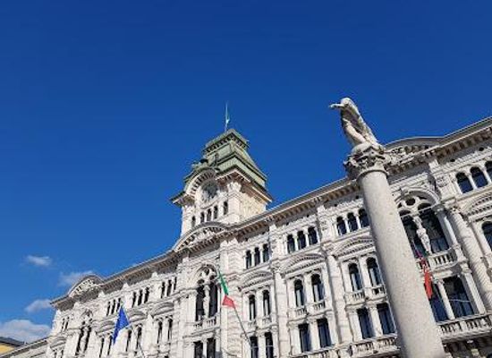 slovenia/postojna/landmark/trieste-city-hall