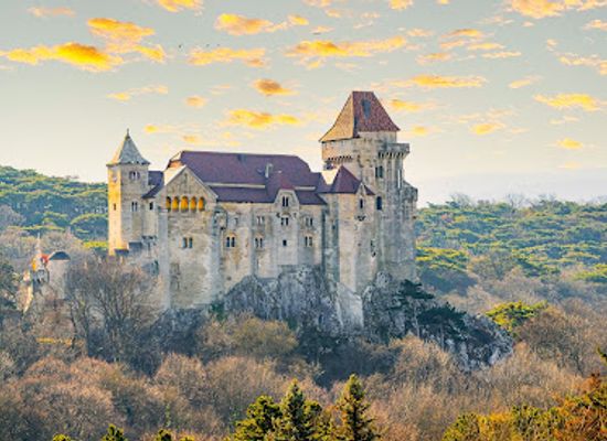austria/vienna-woods/landmark/castle-liechtenstein