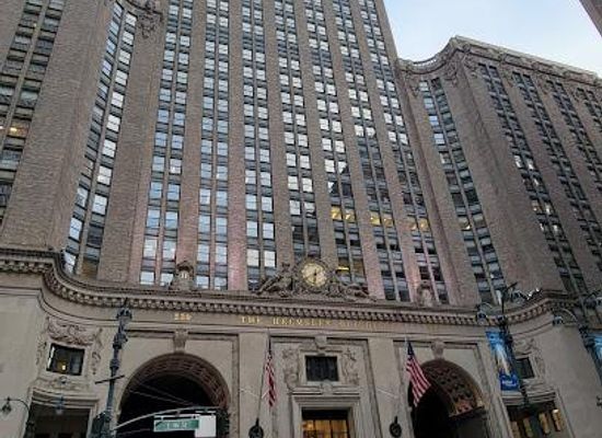 new-jersey/hackensack-meadowlands/landmark/the-helmsley-building