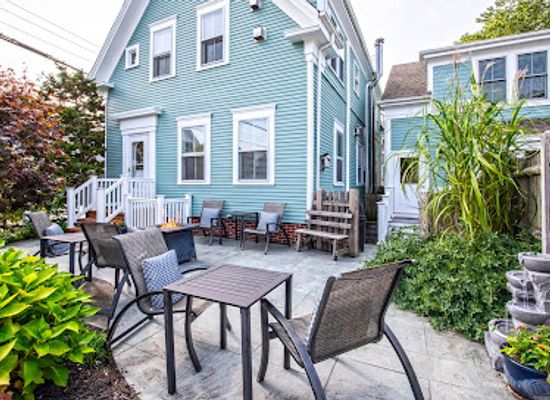 massachusetts/provincetown/landmark/admiral-s-landing