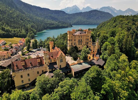 germany/alps/landmark/hohenschwangau-castle