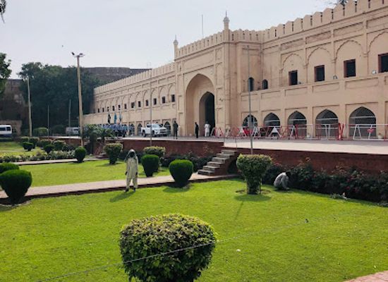 pakistan/central-punjab/landmark/roshnai-gate