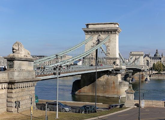 hungary/orseg/landmark/szechenyi-chain-bridge