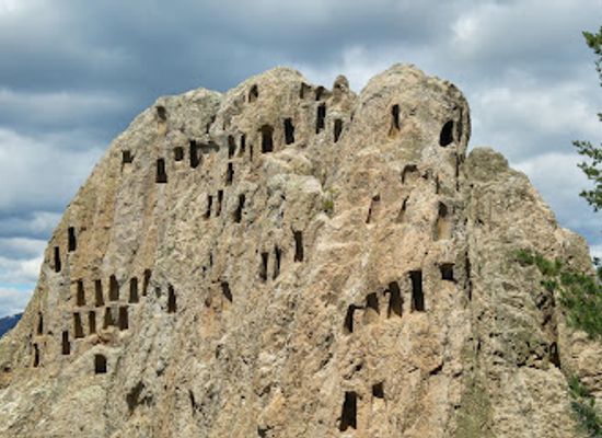 bulgaria/thrace/landmark/thracian-cult-complex-orlovi-skali