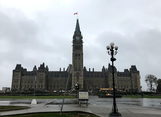 canada/ottawa/parliament-hill/landmark/terry-fox-statue