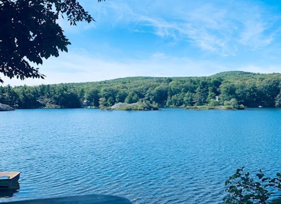 maine/camden/landmark/hosmer-pond
