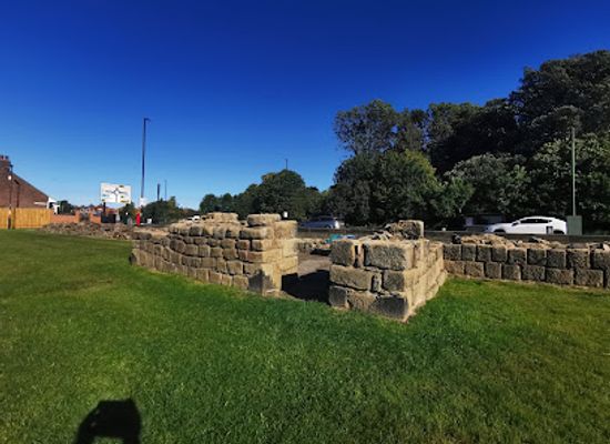 united-kingdom/newcastle-upon-tyne/landmark/denton-hall-turret-hadrian-s-wall