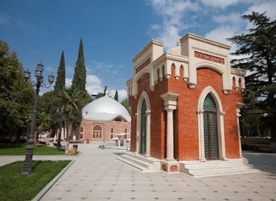 azerbaijan/ganja/landmark/javad-khan-mausoleum