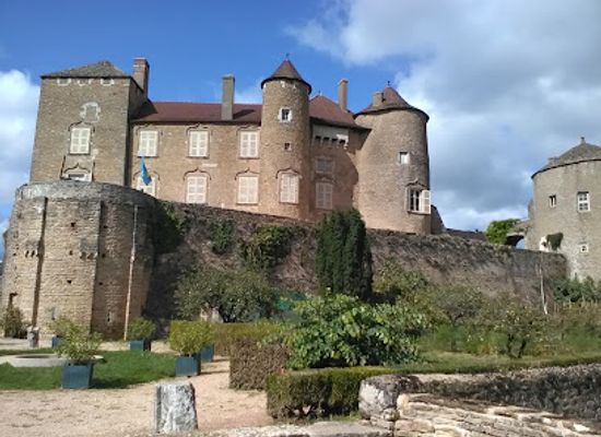 france/burgundy-vineyards/landmark/chateau-de-germolles