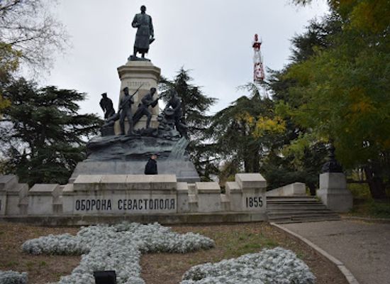 ukraine/sevastopol/landmark/monument-totlebenu