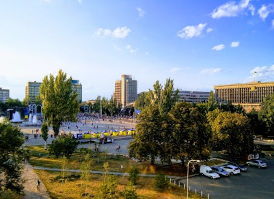 ukraine/zaporizhzhia/landmark/festyval-na-square