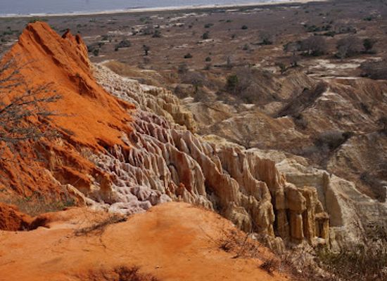 angola/namibe-desert/landmark/viewpoint-of-the-moon