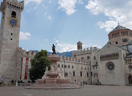 italy/val-di-non/landmark/palazzo-pretorio