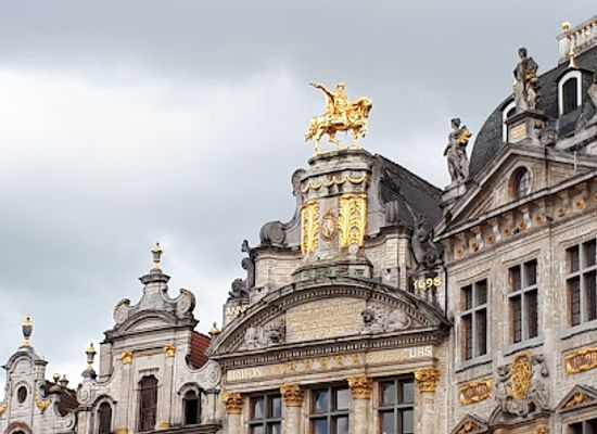 belgium/fagne-famenne/landmark/grand-place