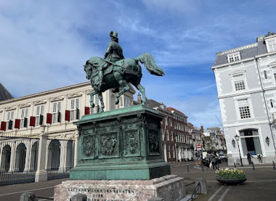 netherlands/south-holland/landmark/noordeinde-palace