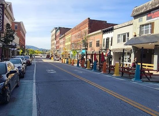 vermont/rutland/landmark/hand-carved-by-ernie