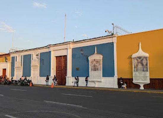 peru/trujillo/landmark/casa-urquiaga
