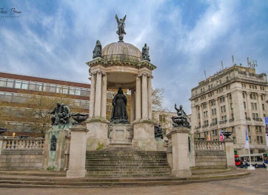 united-kingdom/liverpool/attraction/queen-victoria-monument