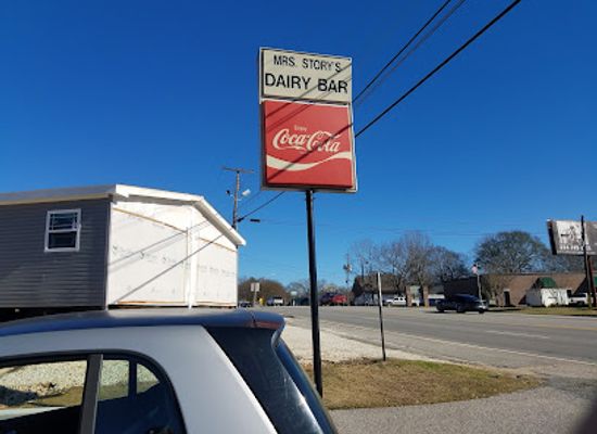 alabama/opelika/landmark/mrs-storys-dairy-bar