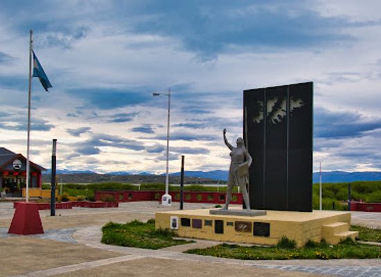 argentina/el-calafate/landmark/plazoleta-heroes-de-malvinas