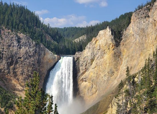 montana/yellowstone-national-park/landmark/artist-point