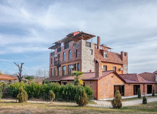 georgia/imereti/landmark/chateau-chikovani