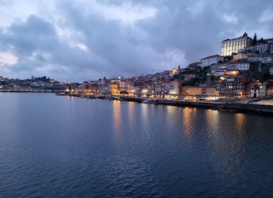 portugal/porto/ribeira/landmark/episcopal-palace-of-porto