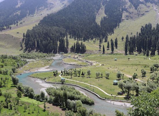 india/kashmir-great-lakes/landmark/chandanwari-snow-point