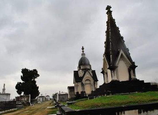 louisiana/greater-new-orleans/landmark/cypress-grove-cemetery