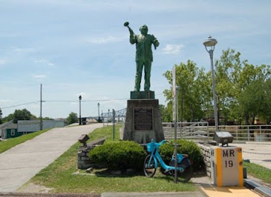 louisiana/new-orleans/landmark/louis-d-armstrong-historical-monument