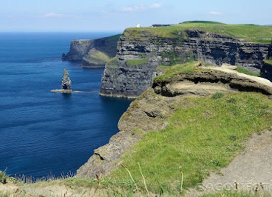 ireland/cliffs-of-moher/landmark/viewpoint-south-cliffs-of-moher