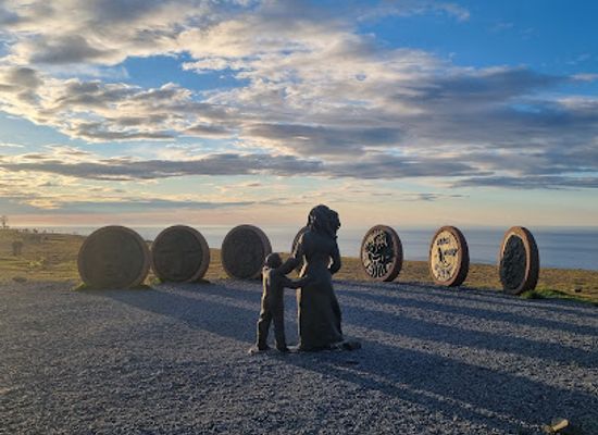 norway/nordkapp/landmark/monument-children-of-the-world