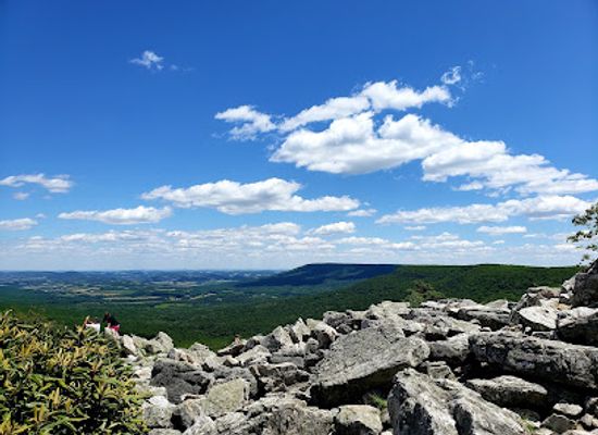 pennsylvania/dutch-country/landmark/hawk-mountain-sanctuary