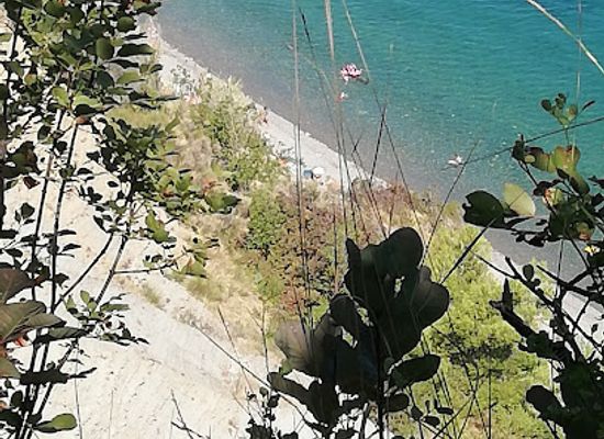 slovenia/izola/landmark/bele-skale-beach