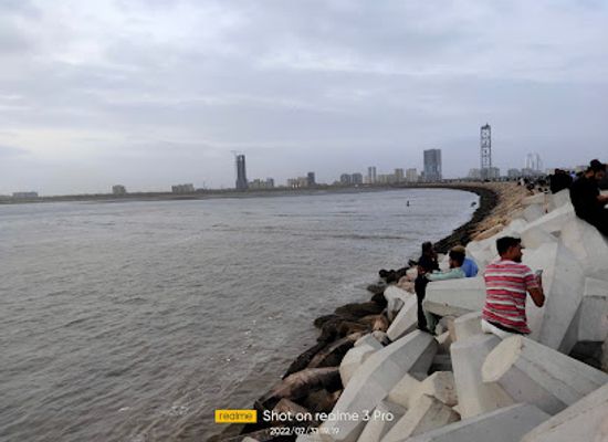 pakistan/karachi/clifton/landmark/clifton-beach-block-1