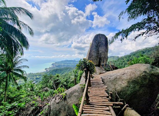 thailand/koh-samui/lamai/landmark/overlap-stone