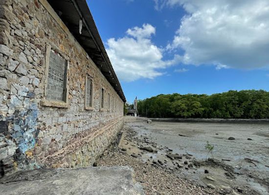 panama/san-blas-islands/landmark/mola-museum