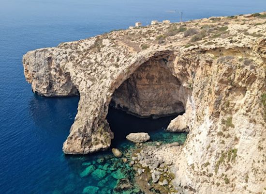 malta/blue-lagoon/landmark/blue-grotto