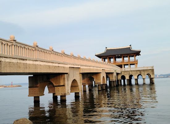 south-korea/yeongseo-region/landmark/yeongildae-beach